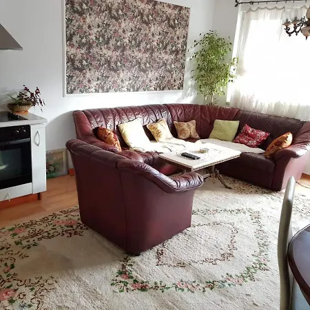 شقة Apartman Titanik *