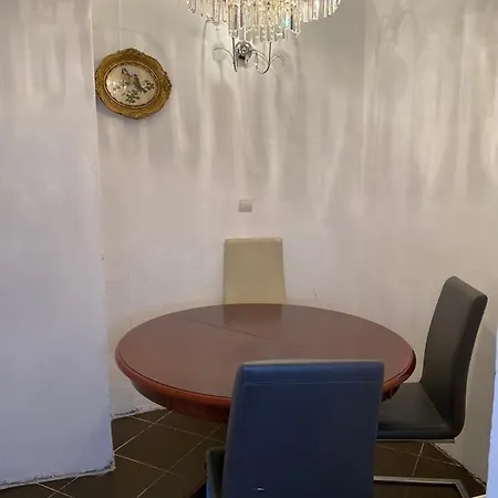 شقة Apartman Titanik